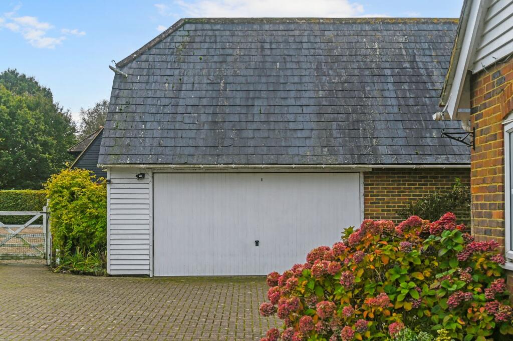 Additional property image - The Farmhouse, Homeside Farm, Bossingham, Kent, CT4
