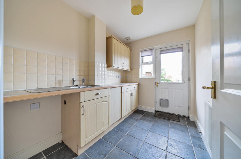 Additional property image - Gardeners Place, Chartham, Canterbury, Kent, CT4