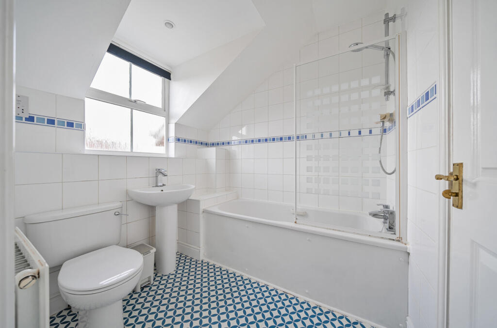 Additional property image - Gardeners Place, Chartham, Canterbury, Kent, CT4