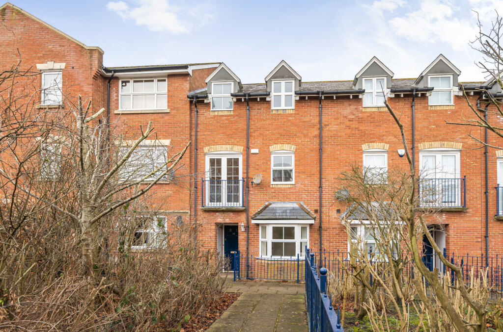 Additional property image - Gardeners Place, Chartham, Canterbury, Kent, CT4