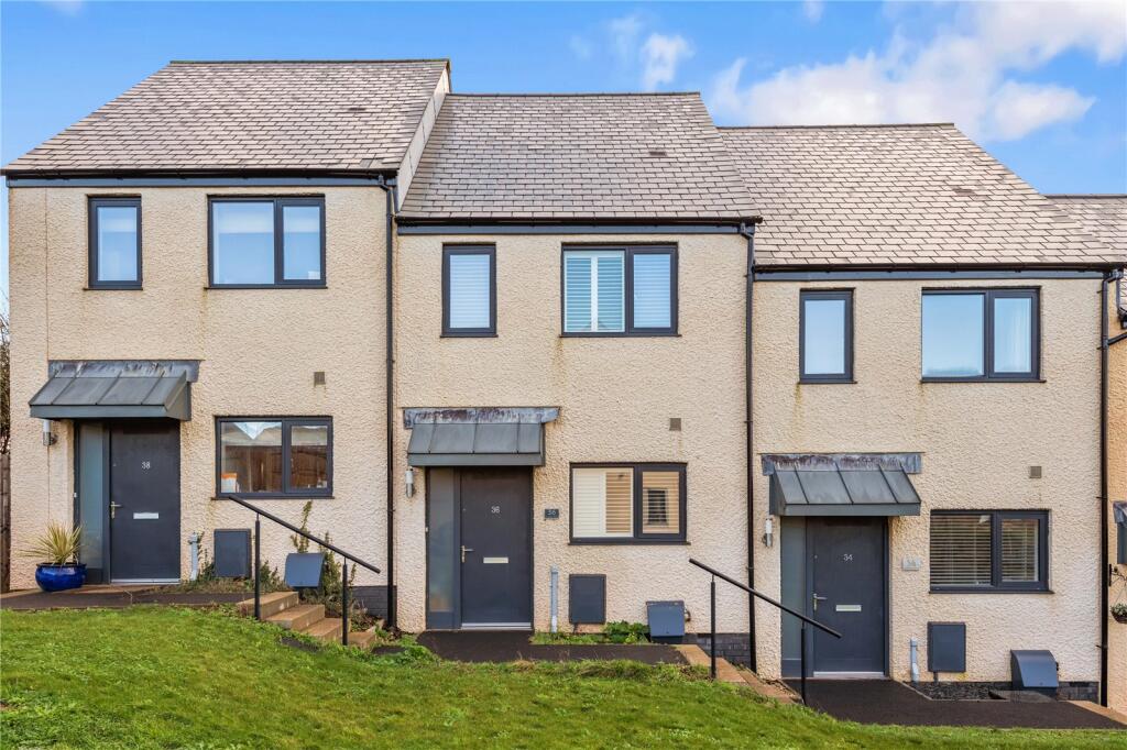 2 bedroom terraced house for sale in Furzedown Road, Malborough