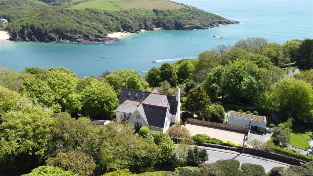Main image of property: Shaws Corner, Devon Road