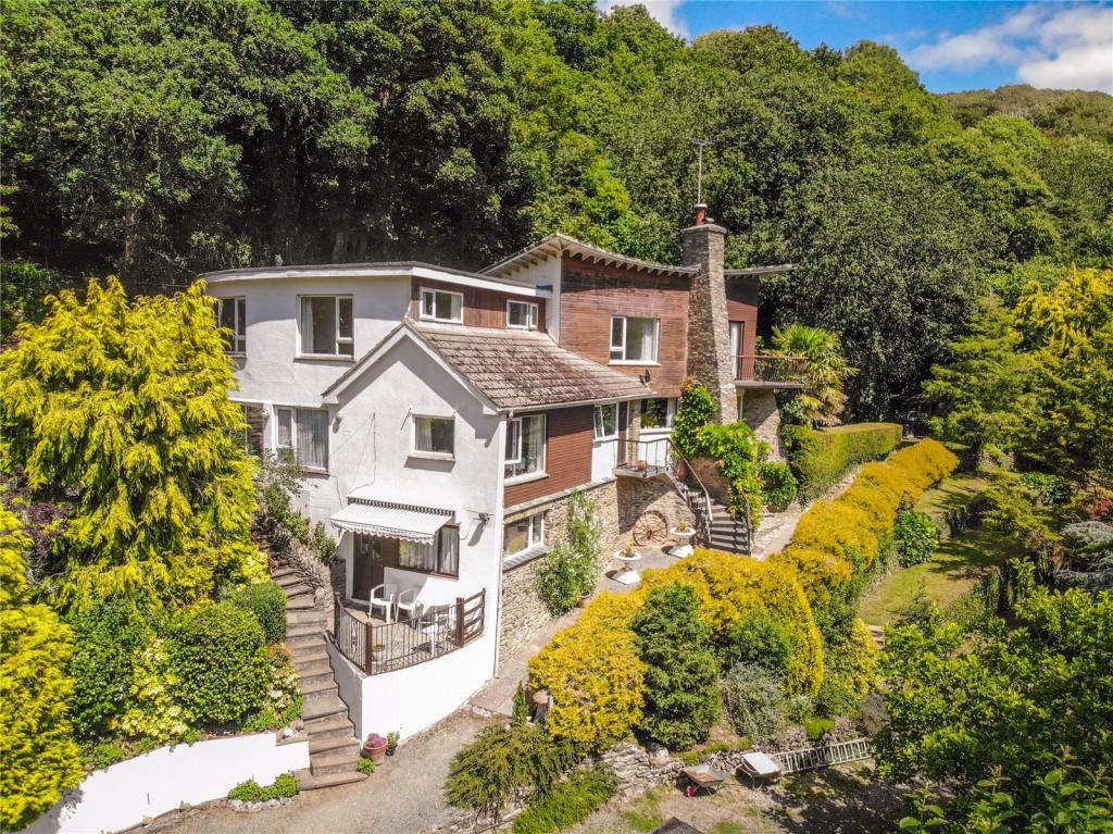 5 bedroom detached house for sale in South Sands, Devon, TQ8