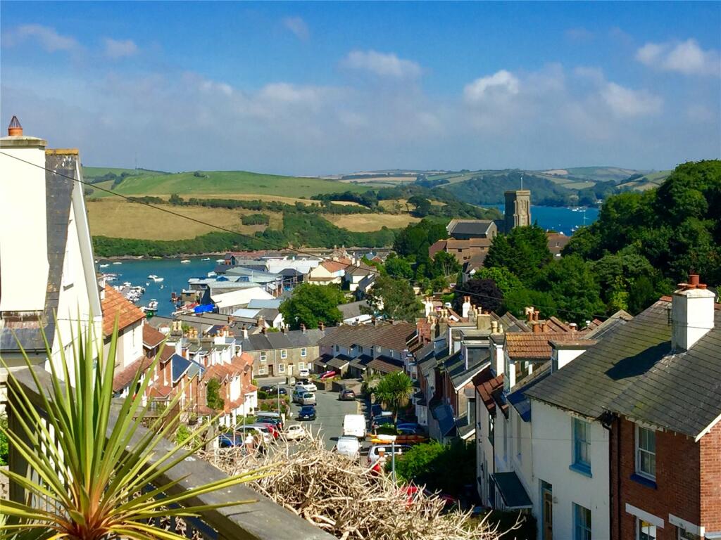 3 bedroom for sale in Coronation Road, Devon, TQ8