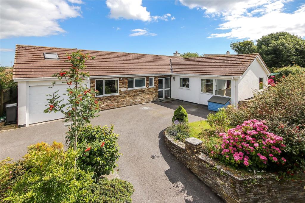 4 bedroom bungalow for sale in Kingston, Kingsbridge, Devon, TQ7