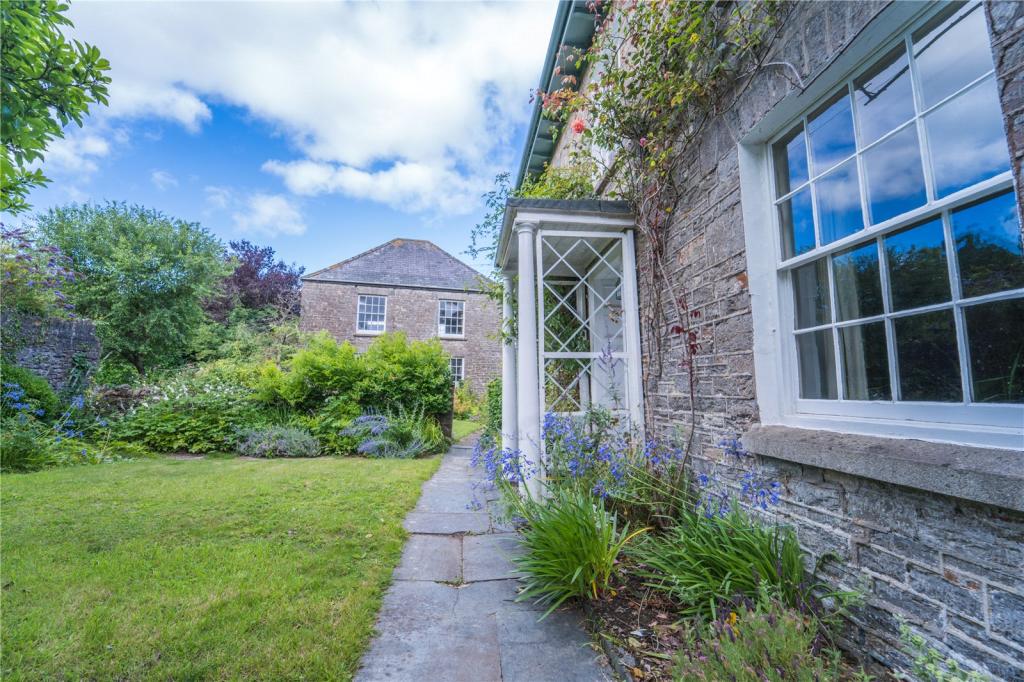 4 bedroom house for sale in Broadhempston, Totnes, Devon, TQ9