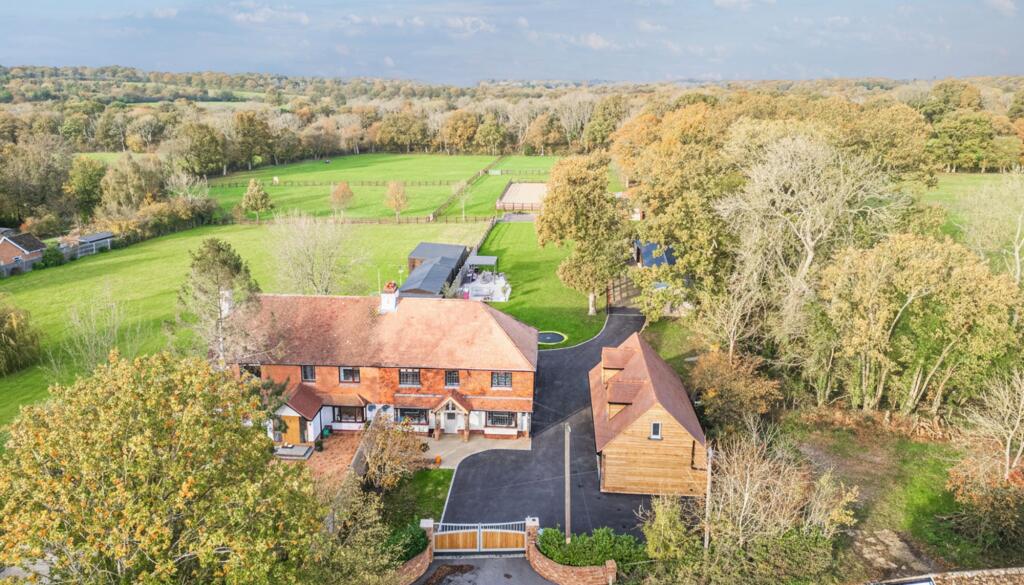 Main image of property: New Road, Billingshurst, RH14