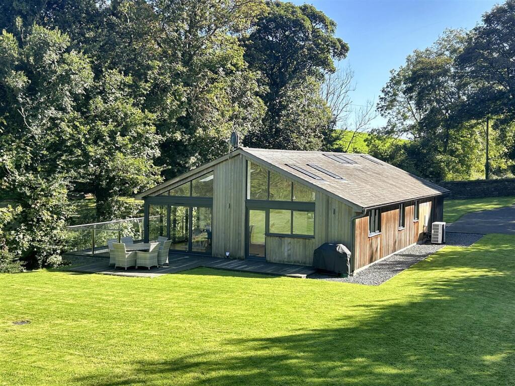 Main image of property: Rural Probus