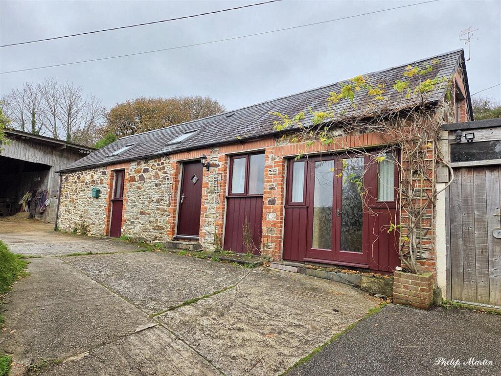 Main image of property: Twelveheads, Truro
