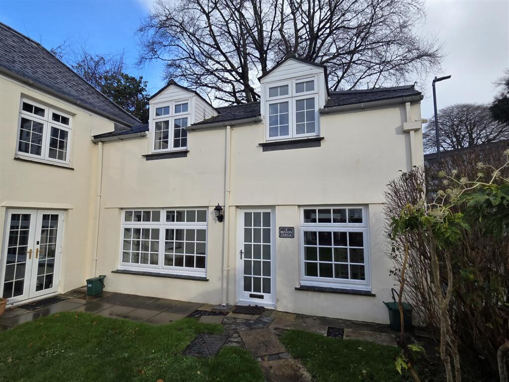 Main image of property: Moresk, Truro