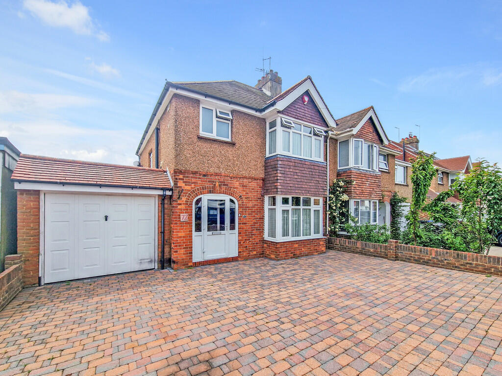 3 bedroom semidetached house for sale in The Crescent, Southwick, BN42