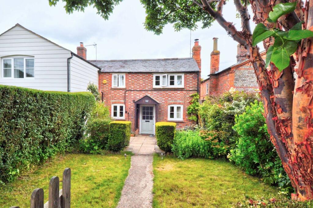 2 bedroom semidetached house for sale in Britwell Road, Watlington, OX49