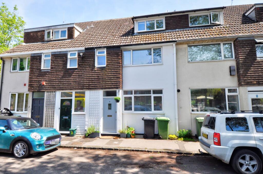Main image of property: Upton Close, Henley On Thames