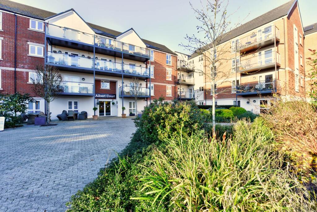 Main image of property: Reading Road, Henley On Thames