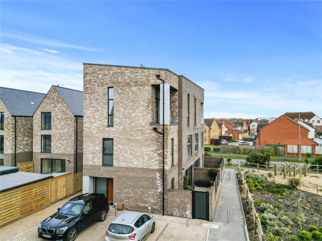 3 bedroom penthouse for sale in Macauley Drive, Eastbourne, East Sussex, BN23