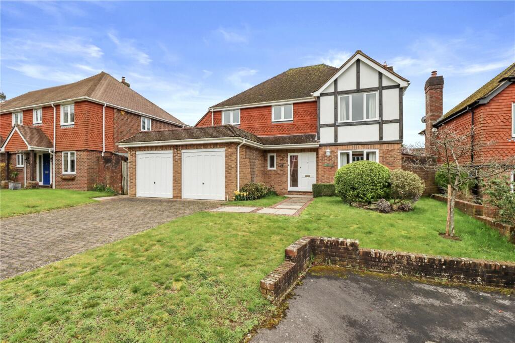 4 bedroom detached house for sale in Forest Park, Maresfield, Uckfield