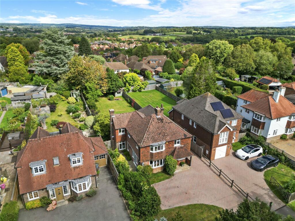 4 Bedroom Detached House For Sale In Highview Lane Ridgewood Uckfield