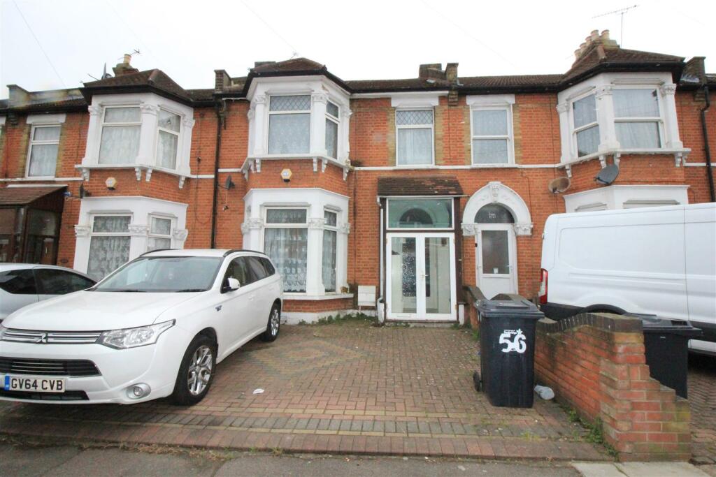 3 bedroom house for sale in Hazeldene Road, Goodmayes, IG3