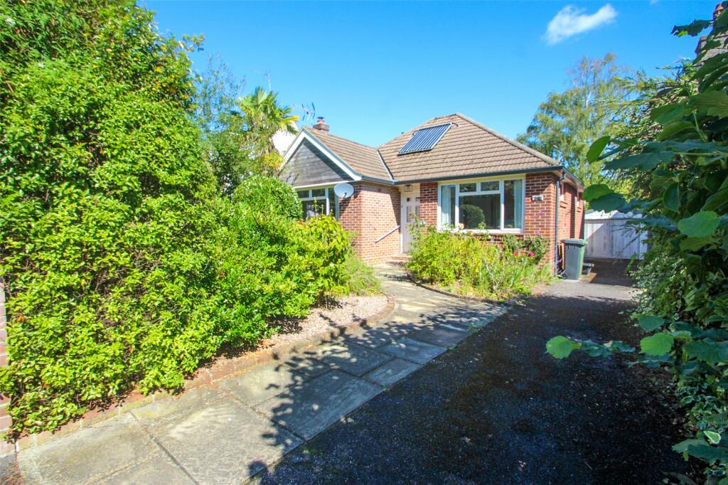 Main image of property: Oakwood Way, Hamble, Southampton, Hampshire, SO31