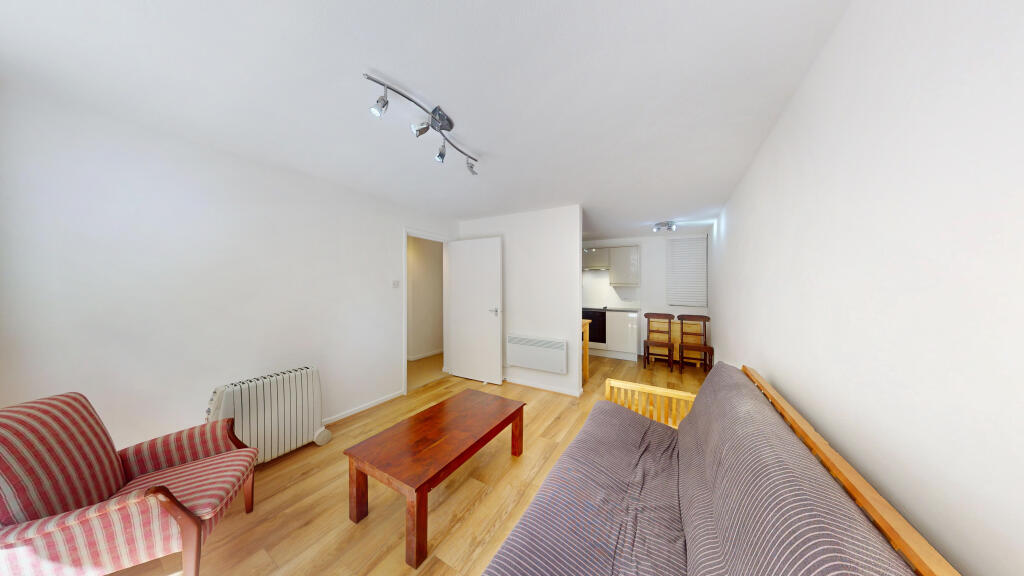 Main image of property: Nether Street, London, N3
