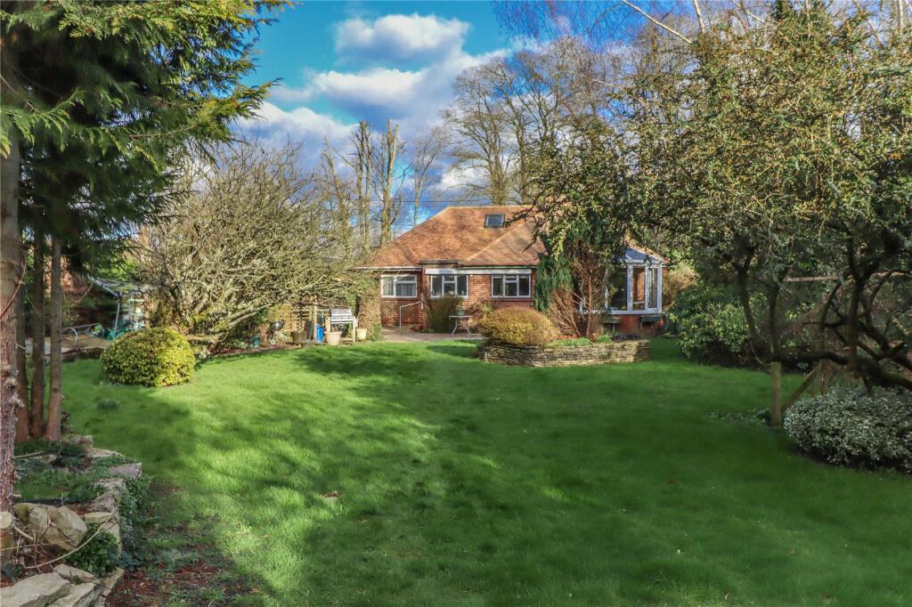 3 bedroom bungalow for sale in Chalkpit Lane, Monxton, Andover