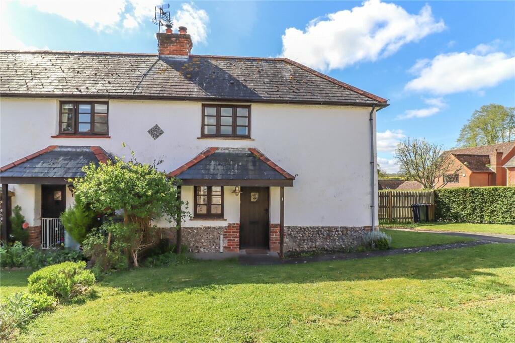 1 bedroom end of terrace house for sale in Nutchers Drove, Kings