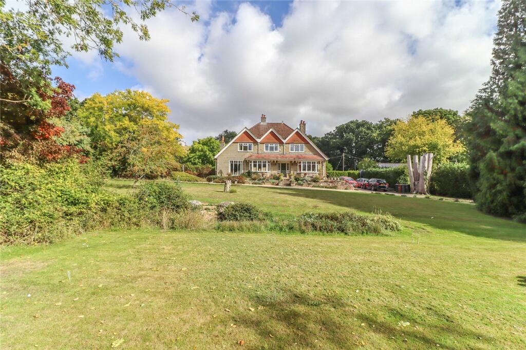 5 bedroom link detached house for sale in Heron Lane, Timsbury, Romsey