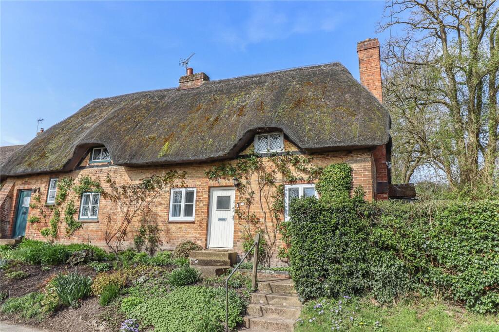 2 bedroom end of terrace house for sale in Longstock, Longstock