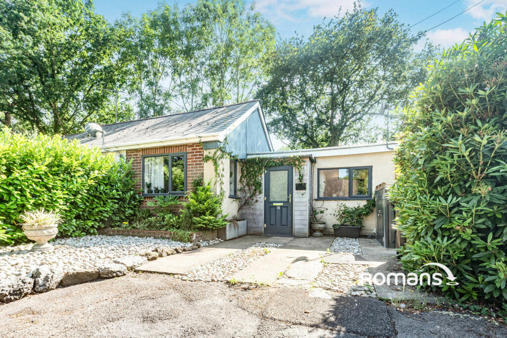 Main image of property: Mays Lane, Earley, Reading, RG6