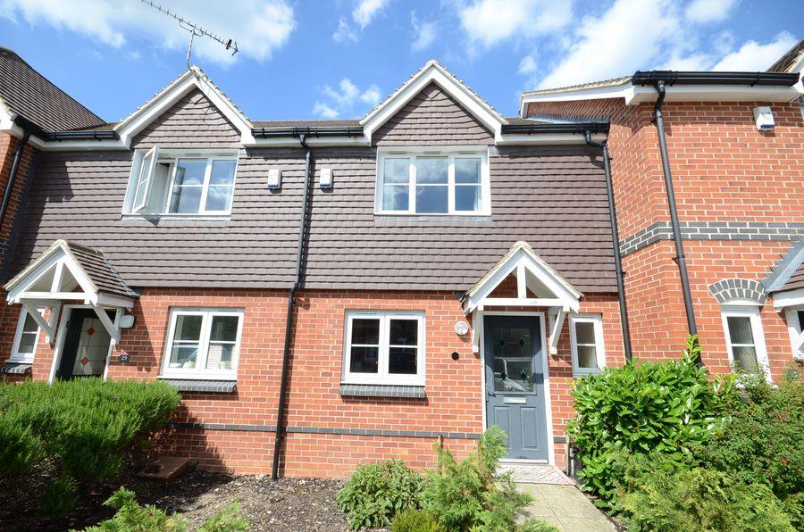 2 bedroom terraced house for rent in Mays Close, Earley, RG6