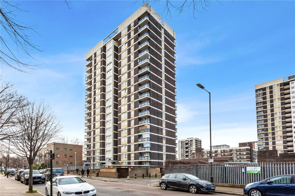 2 bedroom apartment for sale in De Beauvoir Estate, London, N1