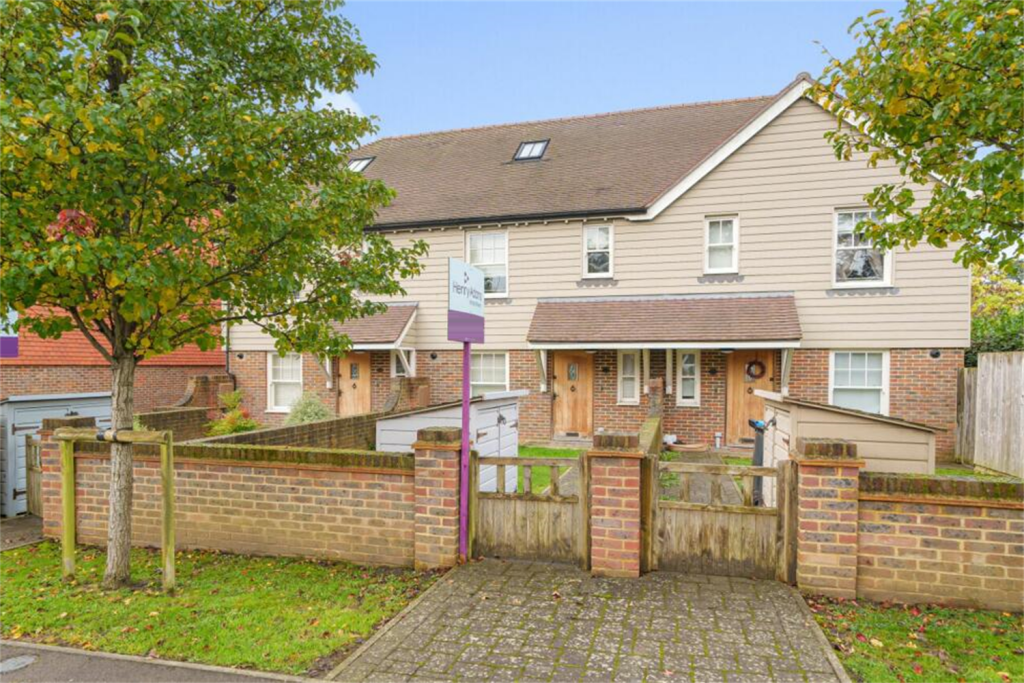 Main image of property: St Georges Cottages, Brighton Road, Handcross, RH17