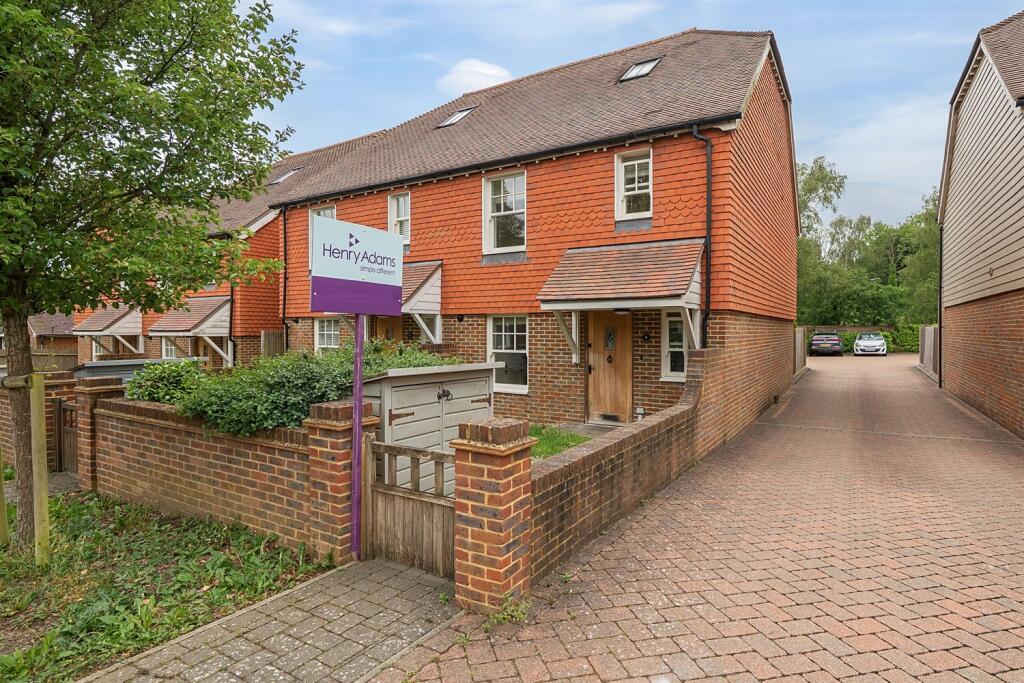 Main image of property: St Georges Cottages, Brighton Road, Handcross, RH17