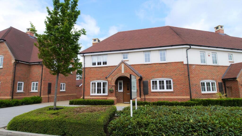 Main image of property: Calvert Link, Faygate, Horsham, RH12