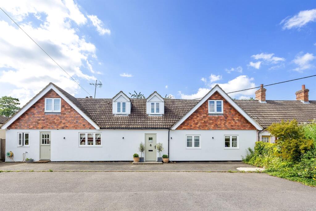 Main image of property: Wellcross Cottage, Five Oaks Road, Slinfold, Horsham, RH13