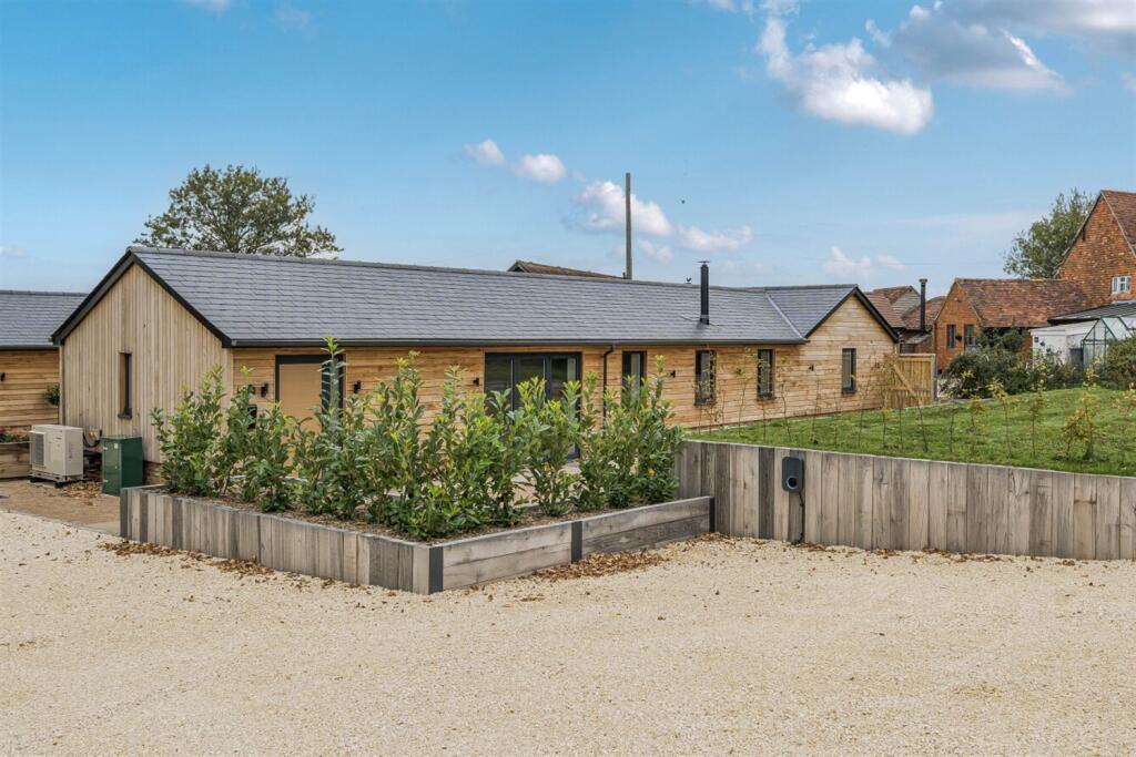 Main image of property: The Old Stables, Old Wattlehurst Farm, Dorking Road, Kingsfold, Horsham, RH12