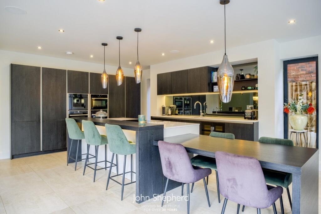 Additional property image - Whitefields Road, Solihull, West Midlands, B91