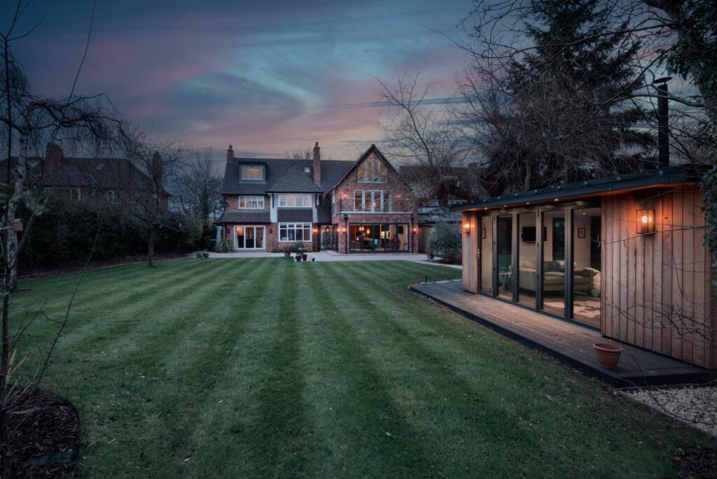 Additional property image - Whitefields Road, Solihull, West Midlands, B91