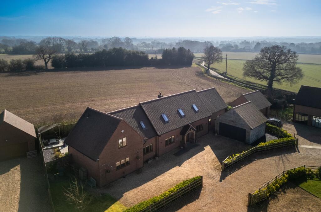Main image of property: Becks Grove, Meriden, Solihull, West Midlands, CV7