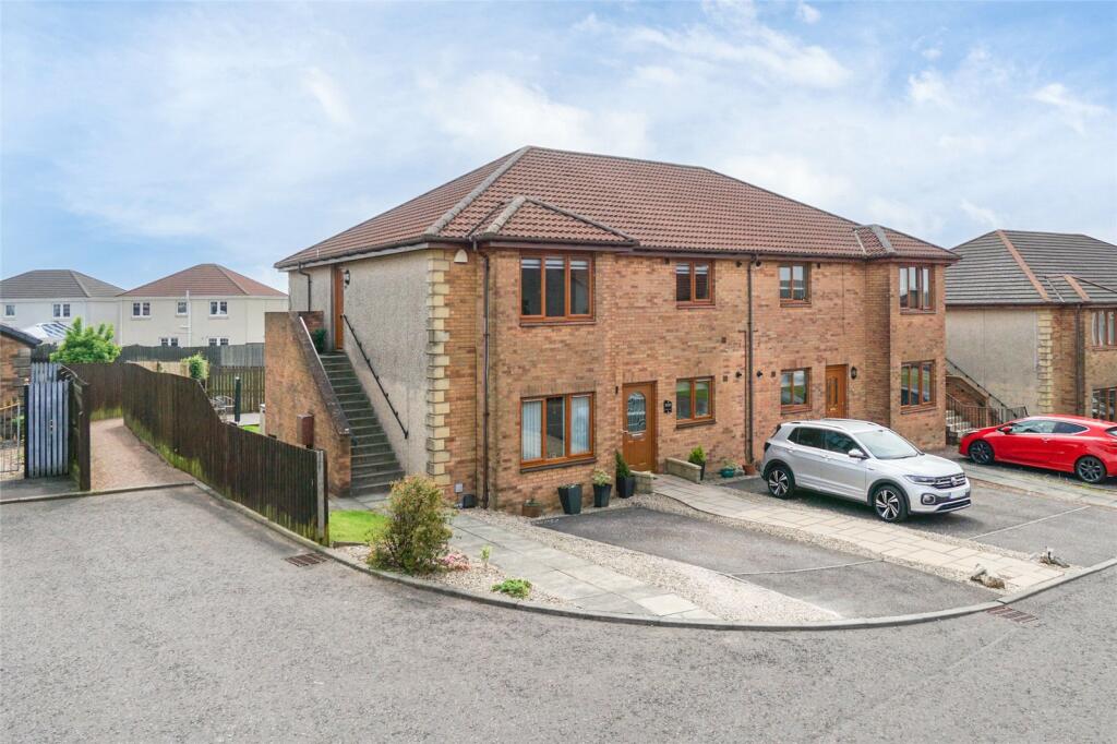 2 bedroom flat for sale in Riverside Way, Leven, KY8