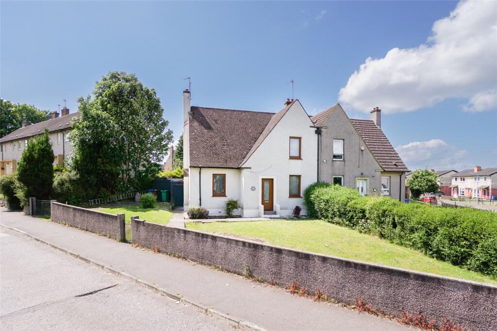 3 bedroom semidetached house for sale in Lilac Bank, Methil, Leven