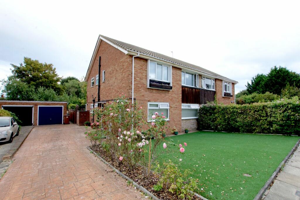 2 bedroom for sale in Lydd Close, Sidcup, DA14
