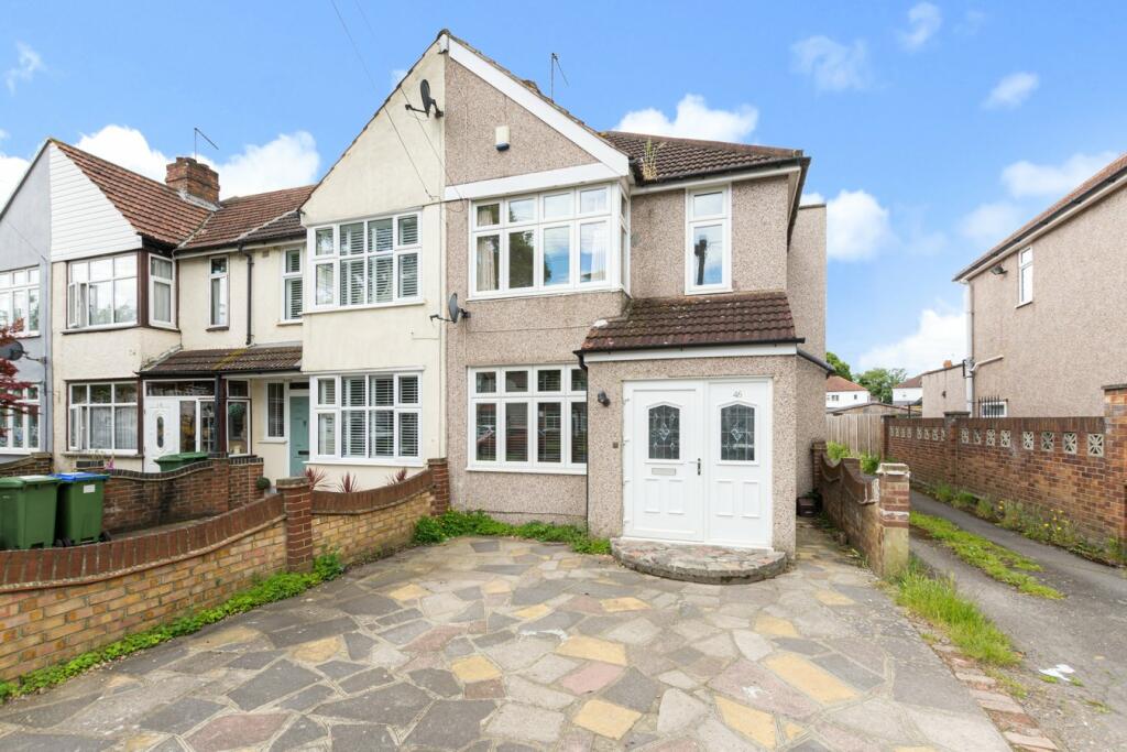 4 bedroom semidetached house for sale in Wellington Avenue, Sidcup, DA15