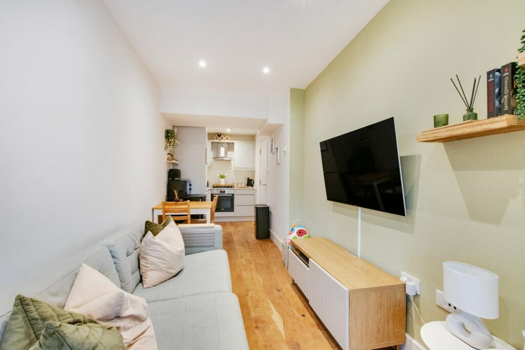 Additional property image - Progressive Close, Sidcup, DA14