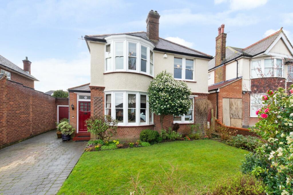 4 bedroom detached house for sale in St Johns Road, Sidcup, DA14
