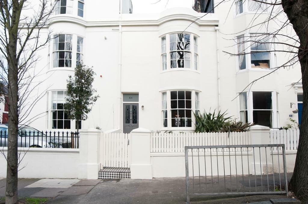 3 bedroom terraced house for rent in Upper North Street, Brighton, East Sussex, BN1
