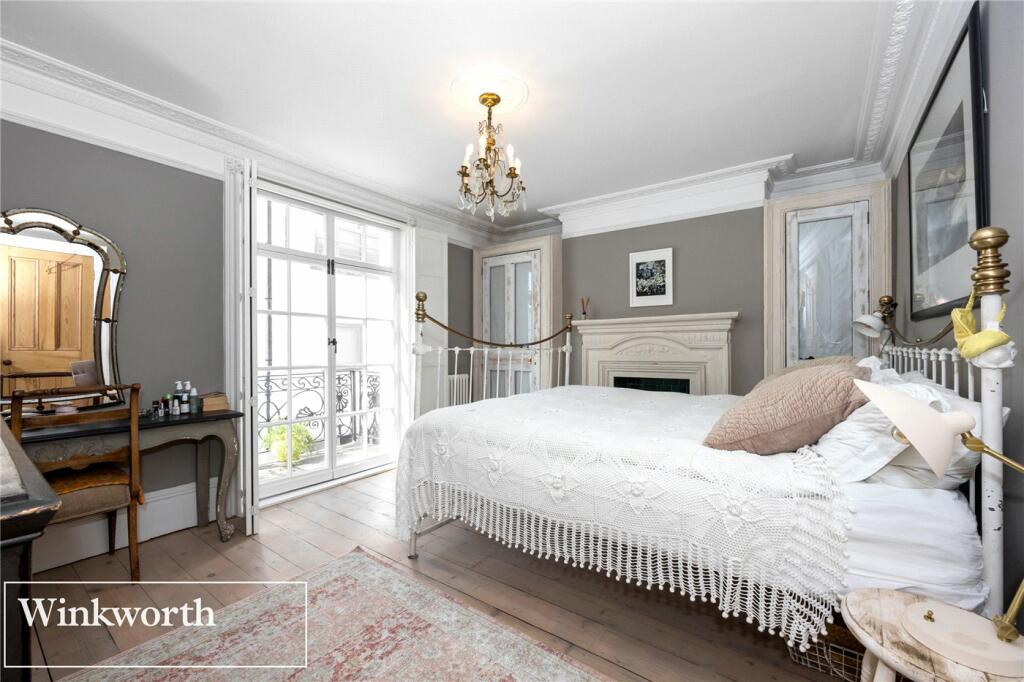 Additional property image - Crescent Place, Brighton, East Sussex, BN2