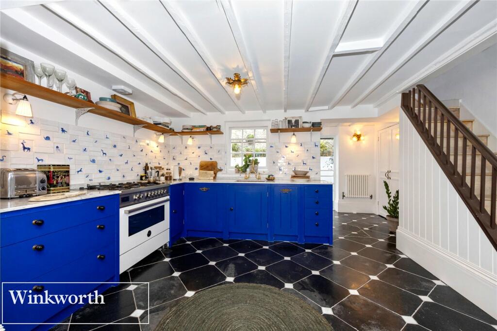 Additional property image - Crescent Place, Brighton, East Sussex, BN2