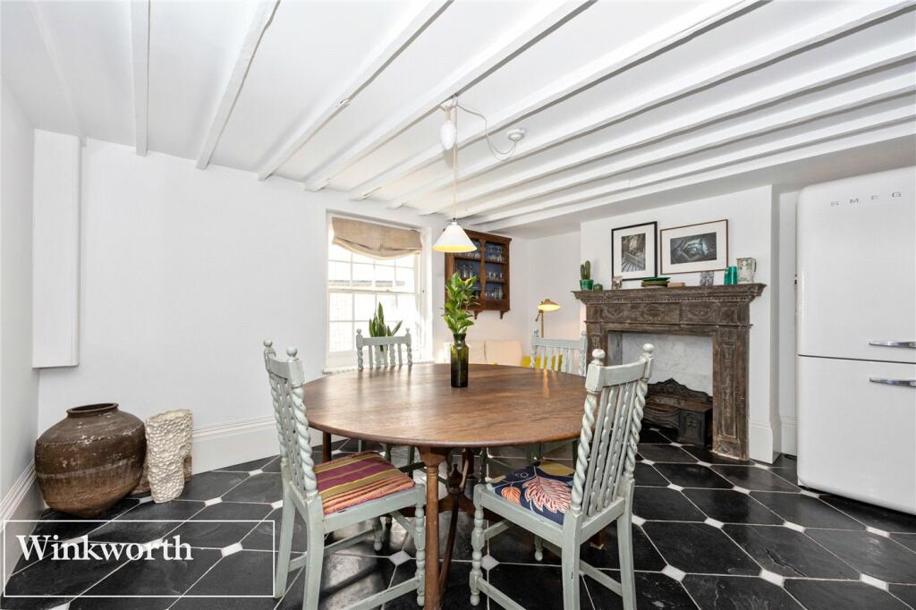Additional property image - Crescent Place, Brighton, East Sussex, BN2