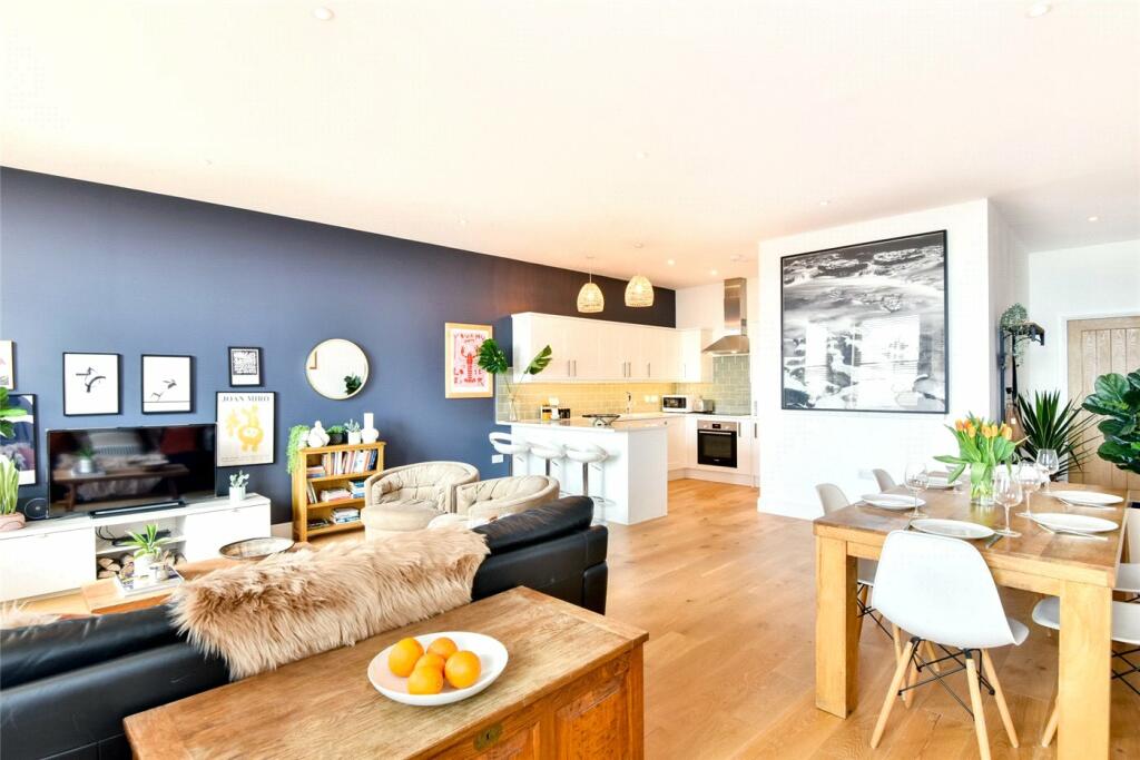 Additional property image - Queens Road, Worthing, West Sussex, BN11